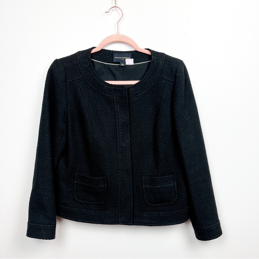 Banana Republic Long Sleeve Black Jacket Perfect for Business Office Wear
